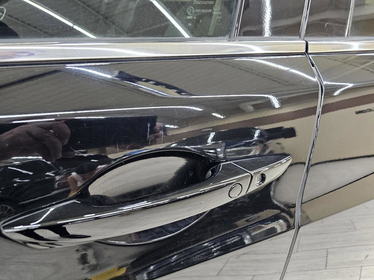 Used 2018 Acura TLX w/ Technology Package FWD image 12