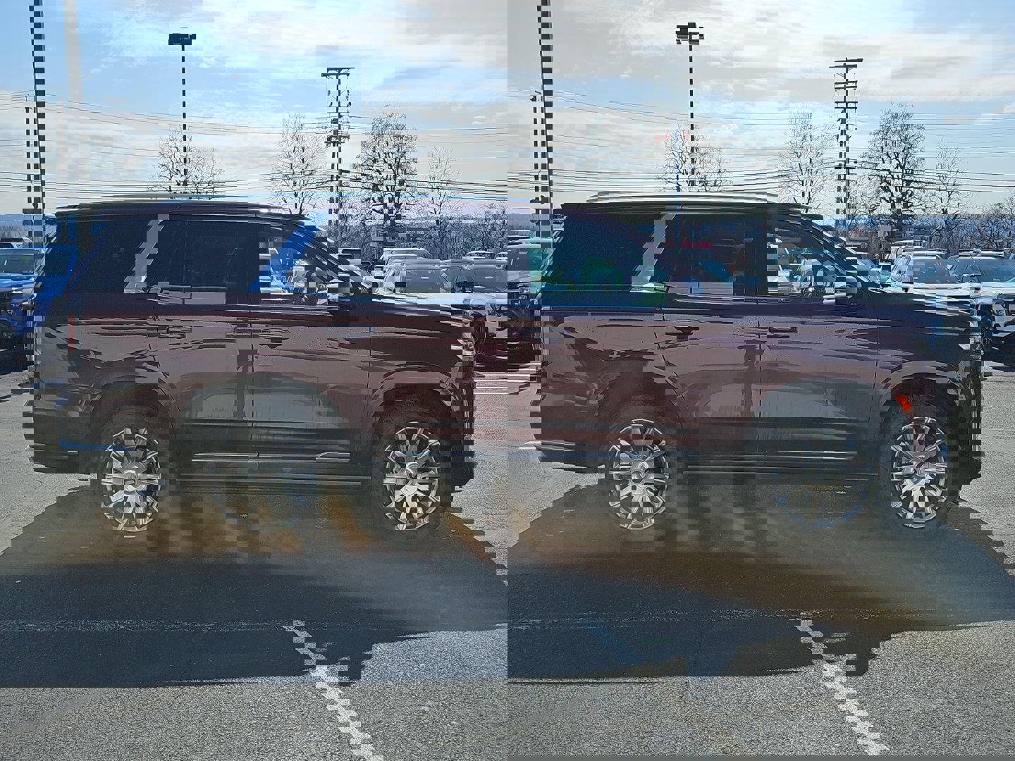 Used 2022 Cadillac Escalade Premium Luxury Platinum w/ Heavy-Duty Trailer Package image 4