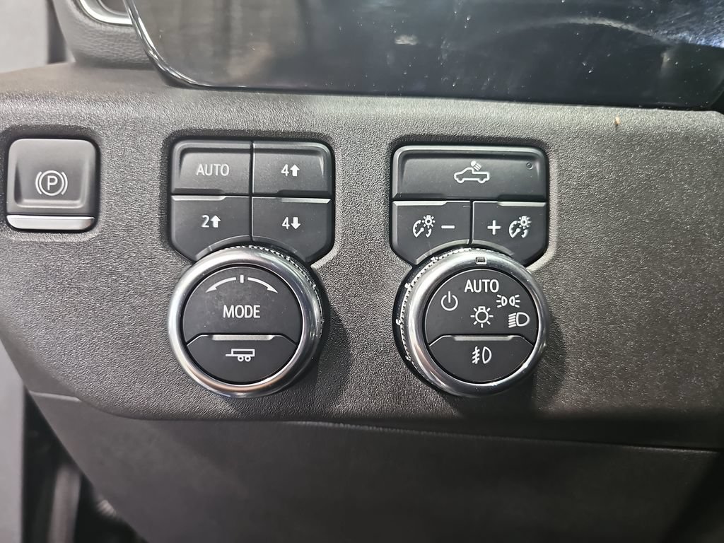Used 2024 GMC Sierra 1500 Elevation w/ Preferred Package AWD/4WD image 26