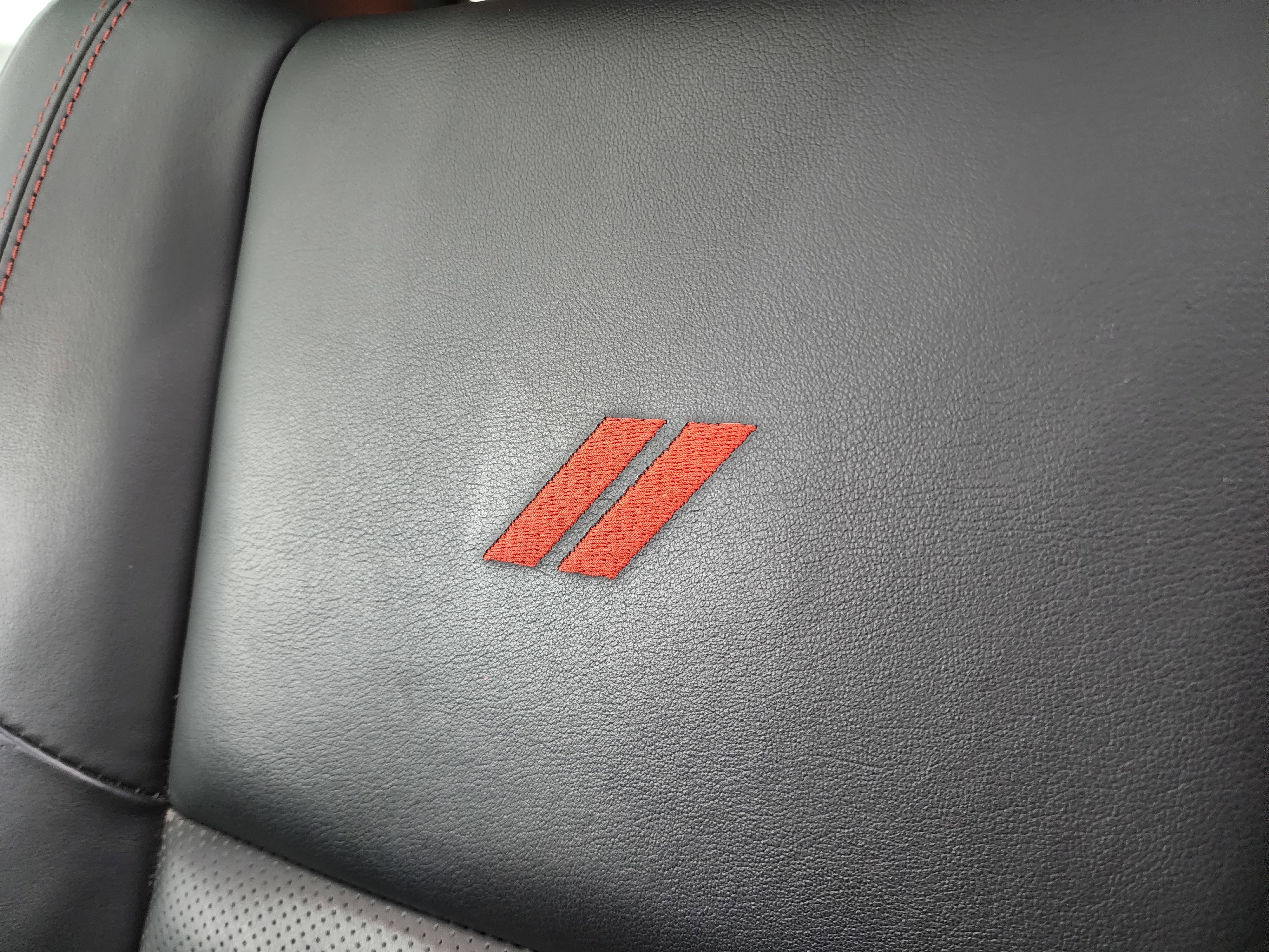 Used 2024 Dodge Durango GT image 44