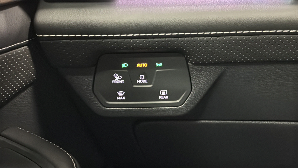 Used 2025 Volkswagen Atlas SEL Premium R-Line AWD/4WD image 32