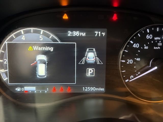 Used 2023 Nissan Kicks SR w/ SR Premium Package image 18