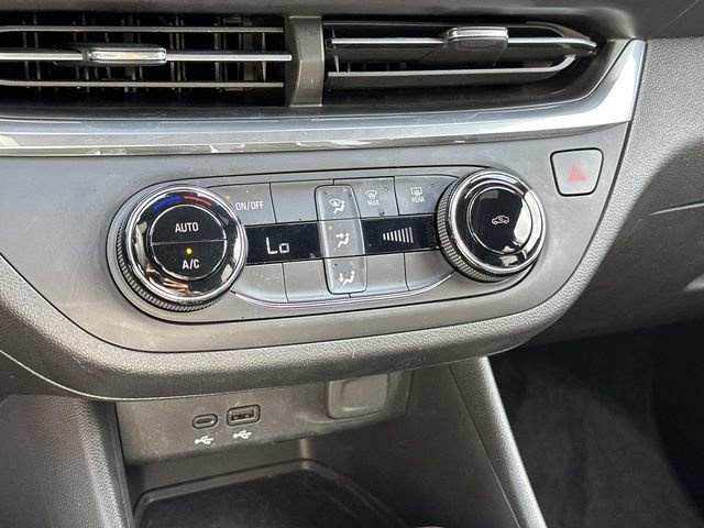 Used 2024 Buick Envista Preferred w/ Advanced Safety Package FWD image 25