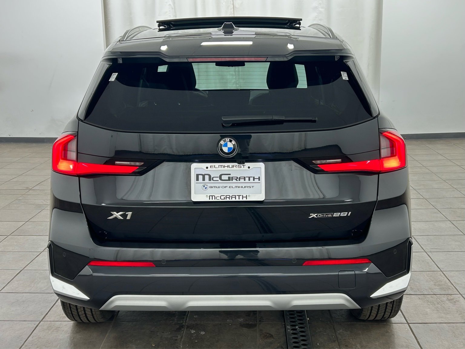 Used 2025 BMW X1 xDrive28i image 4