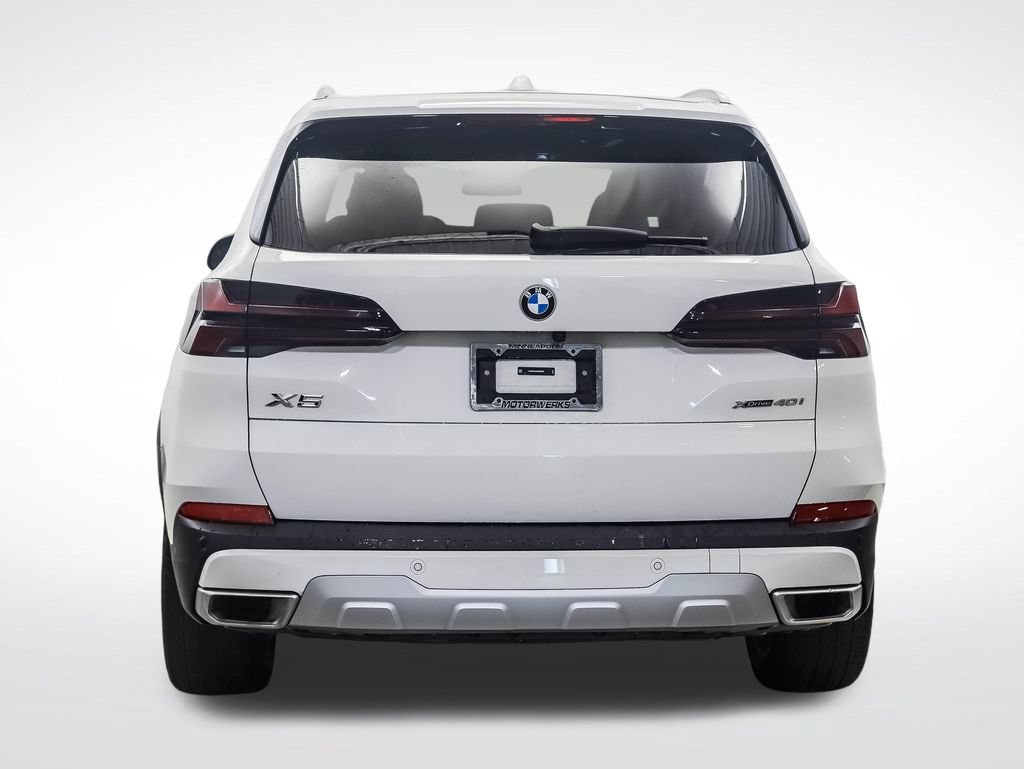 Used 2024 BMW X5 xDrive40i AWD/4WD image 4