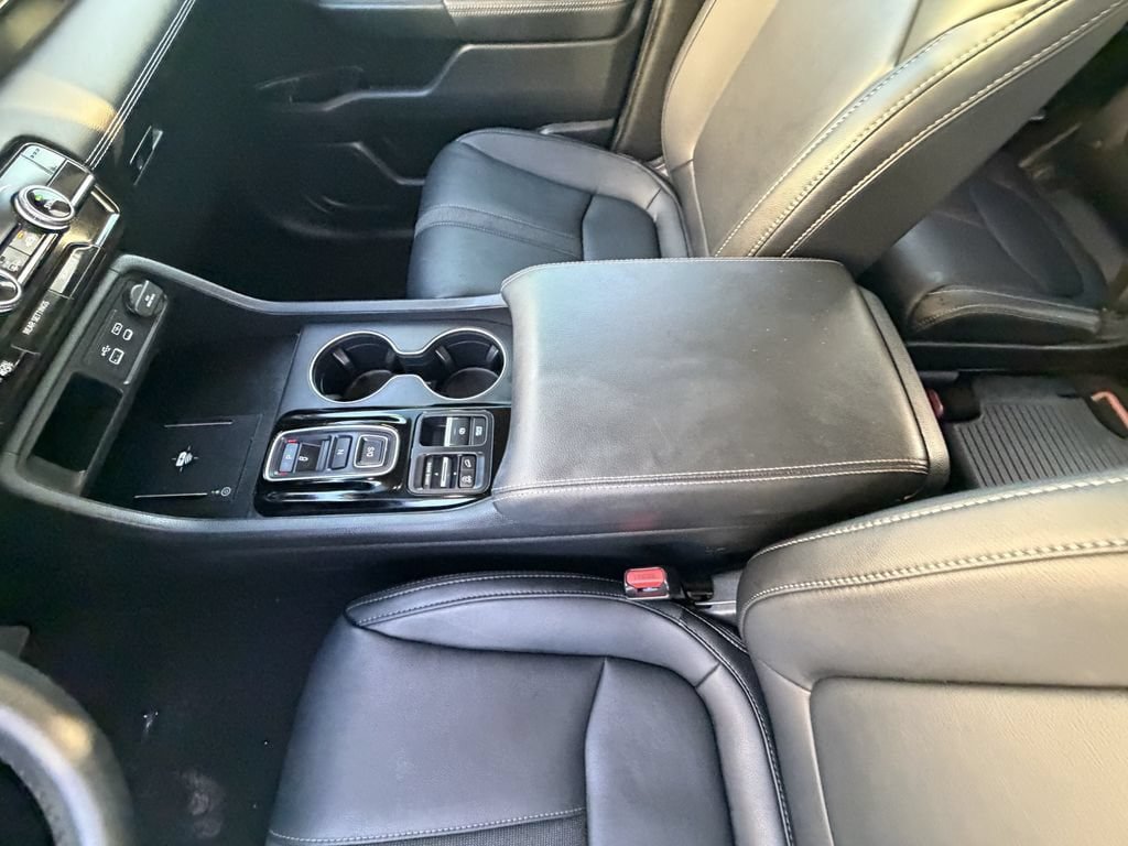 Used 2025 Honda Pilot EX-L image 18