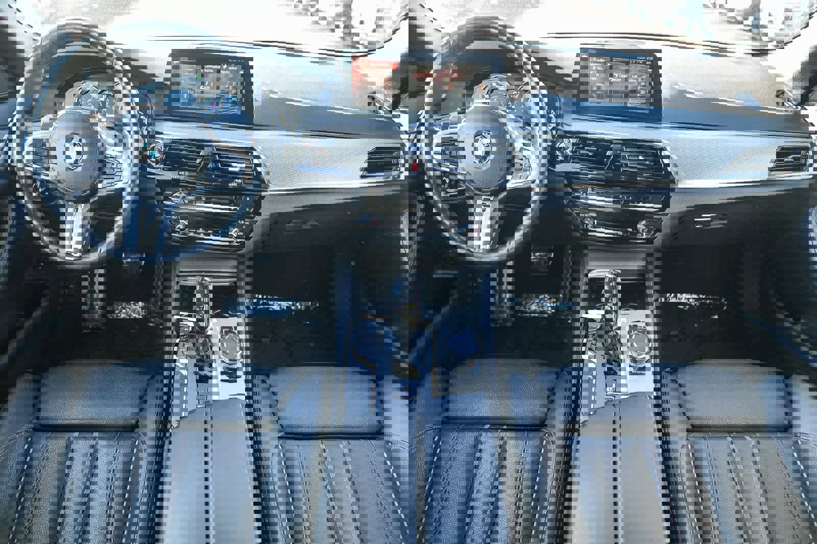 Used 2018 BMW 530e w/ M Sport Package 2 image 11