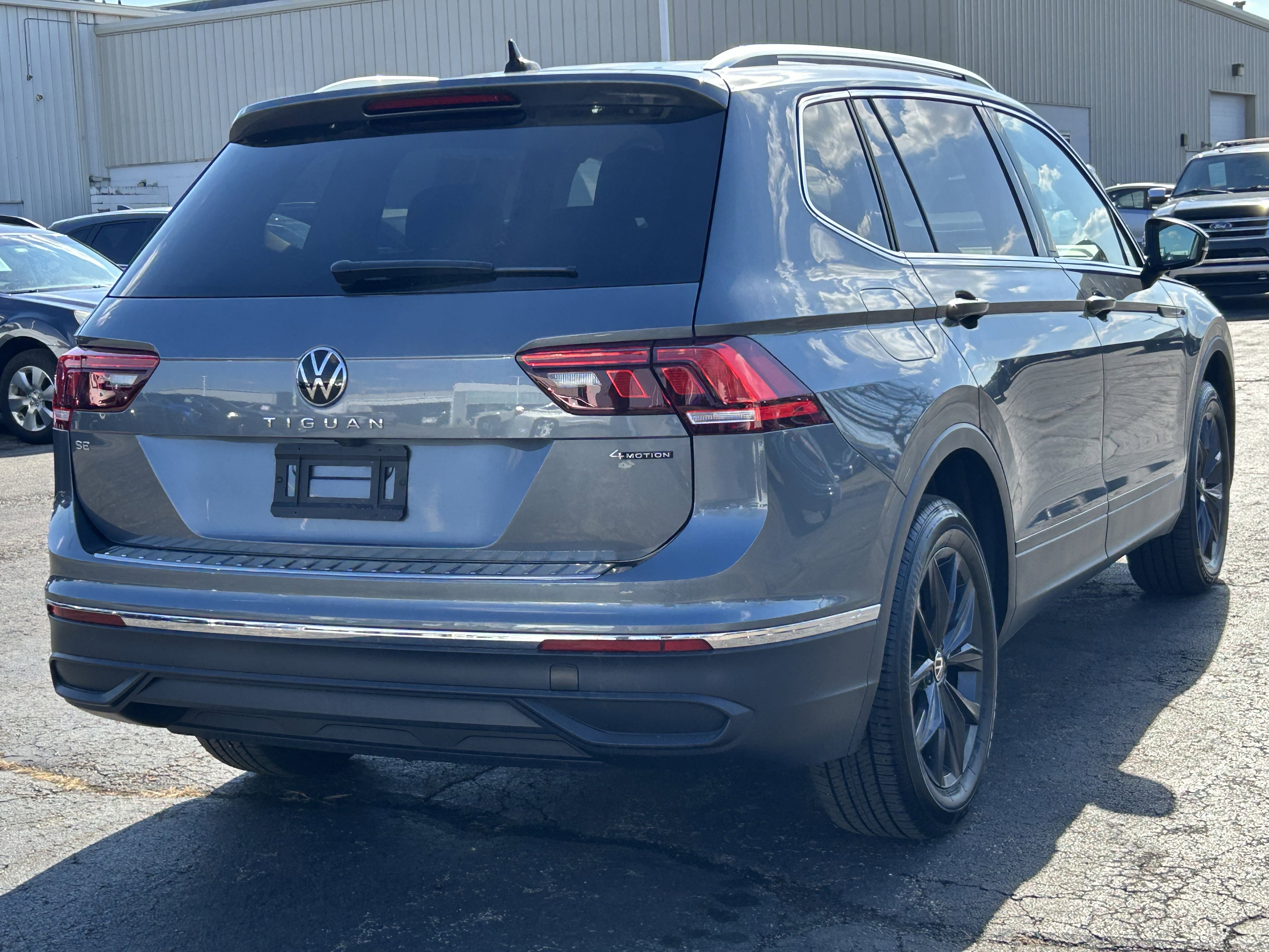 Certified 2024 Volkswagen Tiguan SE image 7