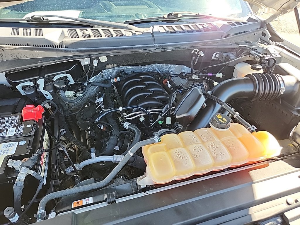 Used 2018 Ford F150 XLT w/ Equipment Group 302A Luxury AWD/4WD image 12