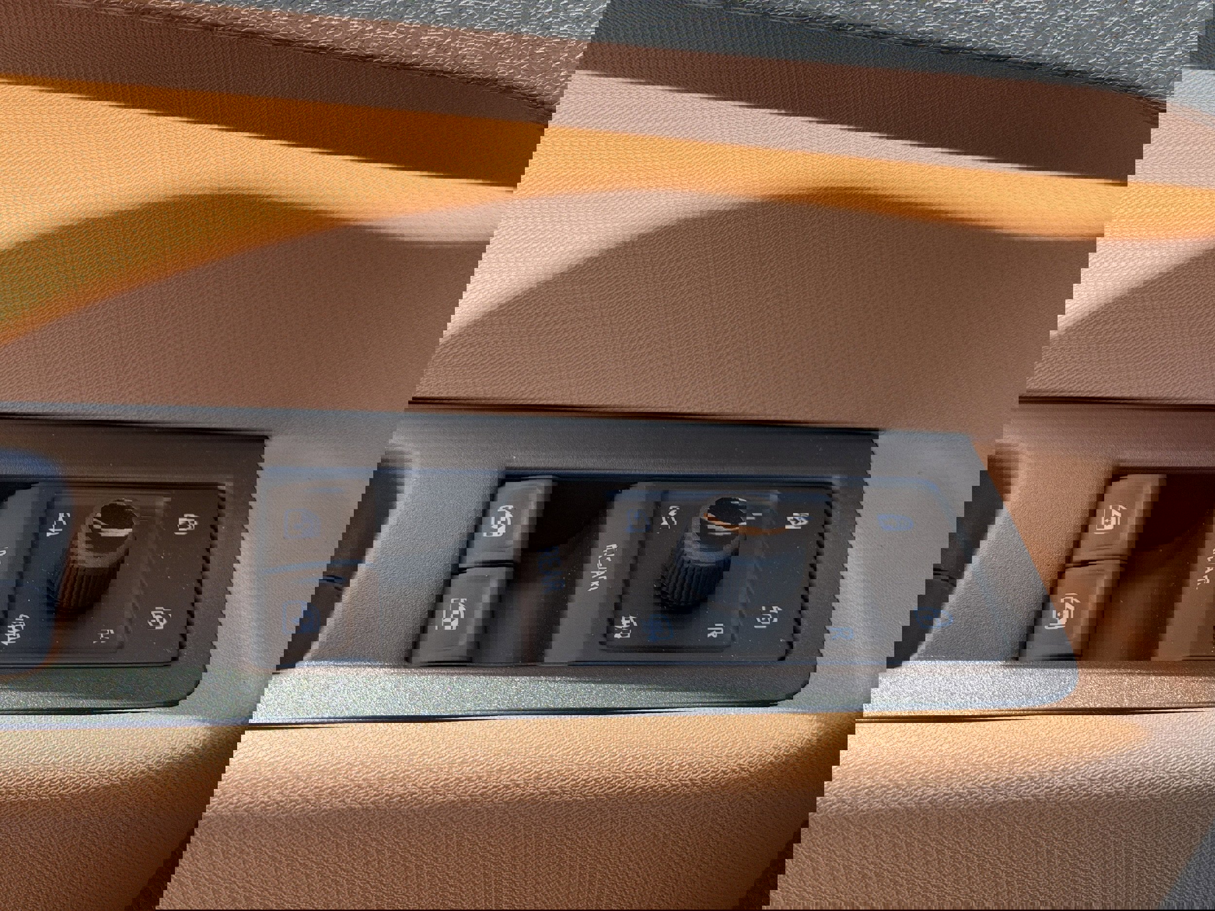 New 2025 Volkswagen ID. Buzz Pro S image 19