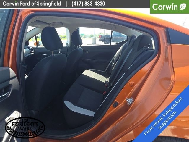 Used 2022 Nissan Versa SV FWD image 9