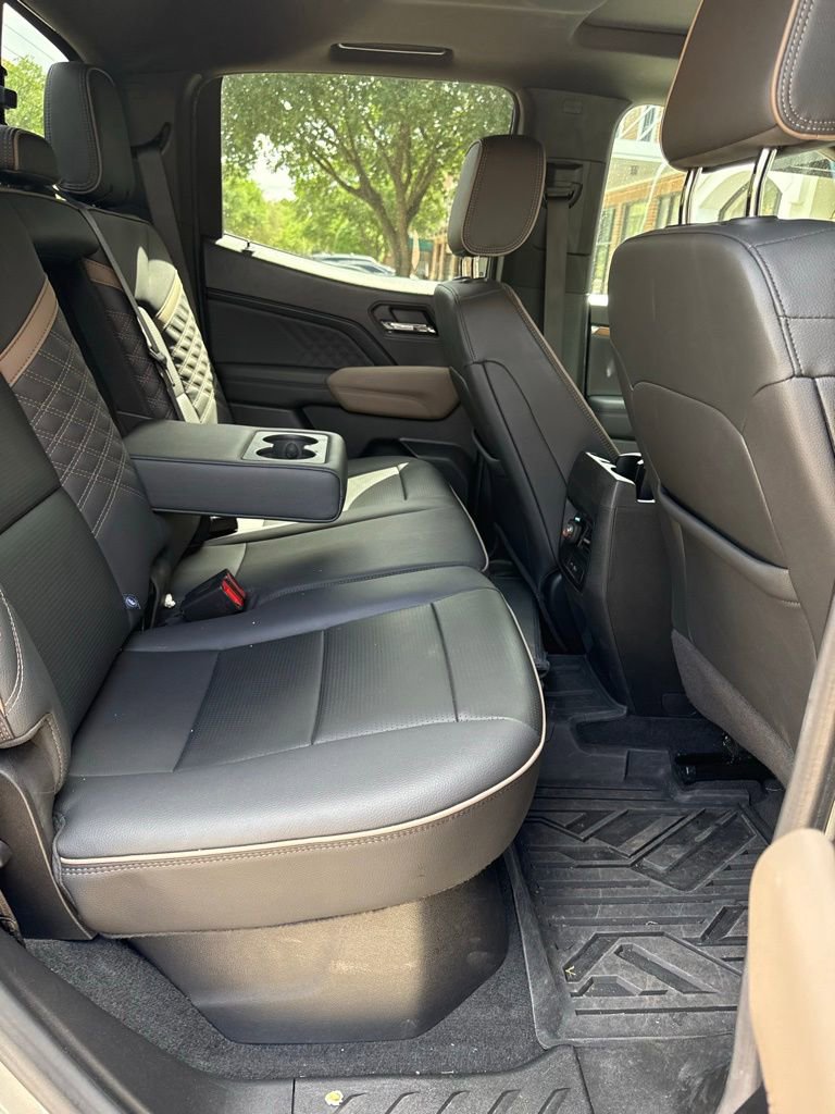 Used 2024 GMC Canyon Denali AWD/4WD image 16