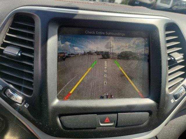 Used 2017 Jeep Cherokee Trailhawk w/ Trailer Tow Group image 6