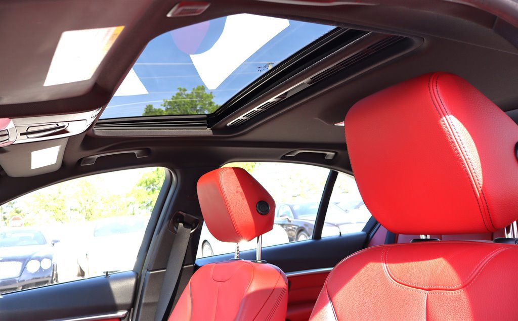 Used 2016 BMW 340i xDrive Sedan image 25