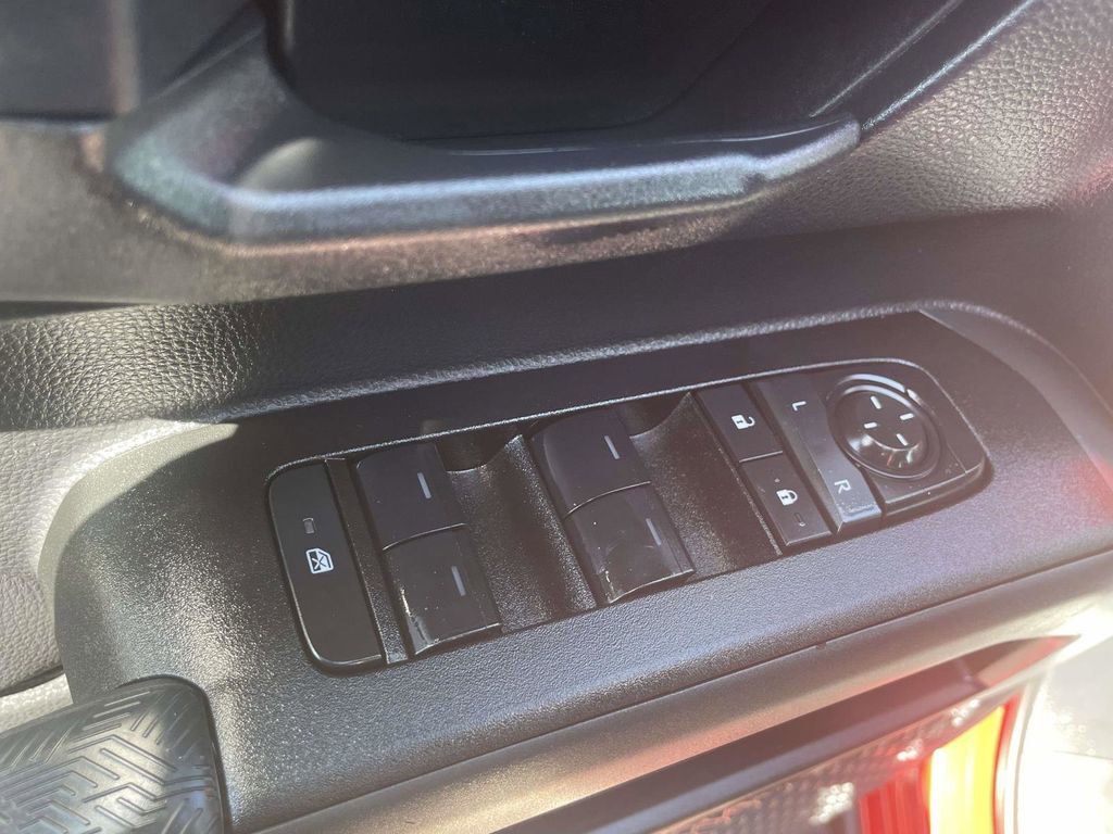 Used 2025 Toyota 4Runner TRD Off-Road AWD/4WD image 25