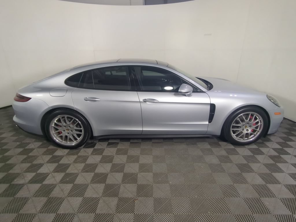Used 2017 Porsche Panamera 4 AWD/4WD image 9
