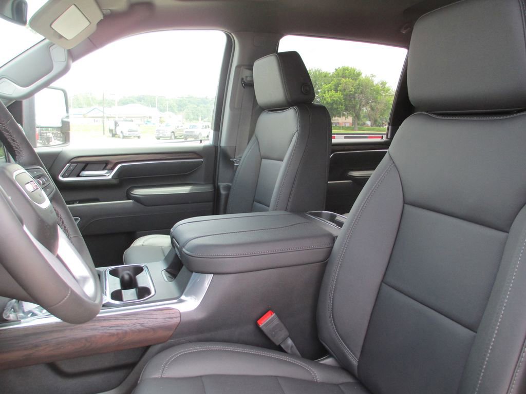 New 2026 GMC Sierra 2500 SLT w/ SLT Premium Package AWD/4WD image 13