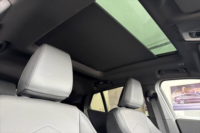 New 2026 BMW X2 xDrive28i w/ Technology Package image 16