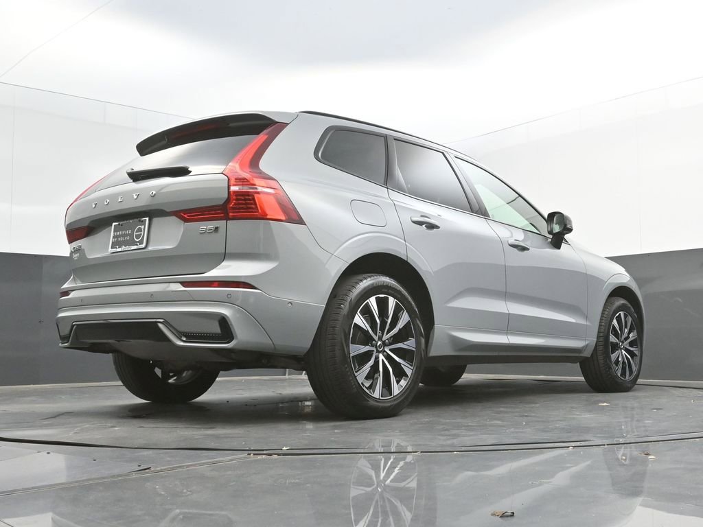 Used 2024 Volvo XC60 B5 Plus AWD/4WD image 35