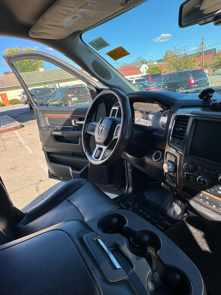 Used 2014 RAM 1500 Laramie w/ Convenience Group image 19