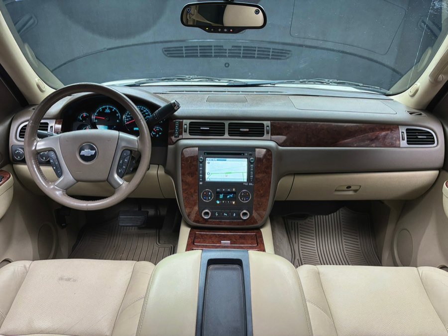 Used 2012 Chevrolet Avalanche LTZ AWD/4WD image 38