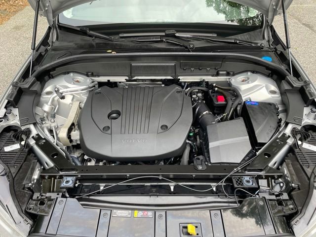 Certified 2023 Volvo XC60 B5 Plus AWD/4WD image 26