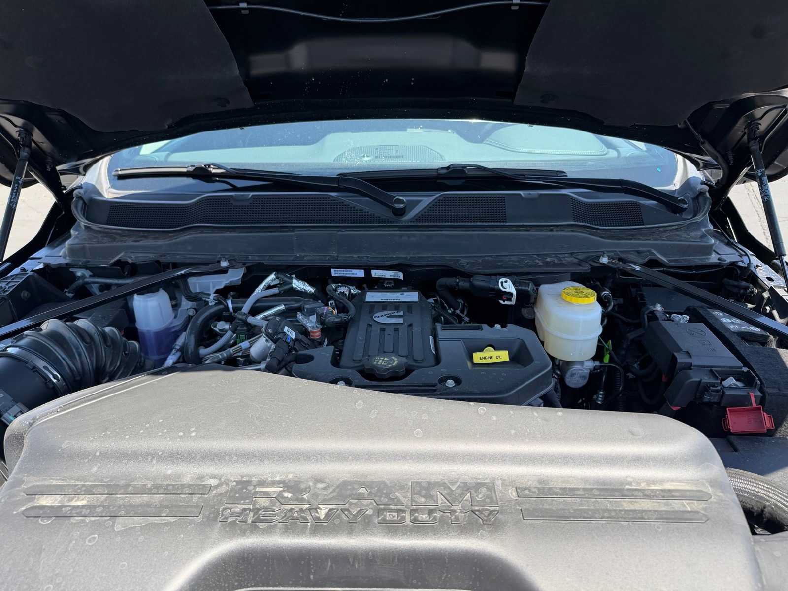New 2026 RAM 2500 Laramie AWD/4WD image 33