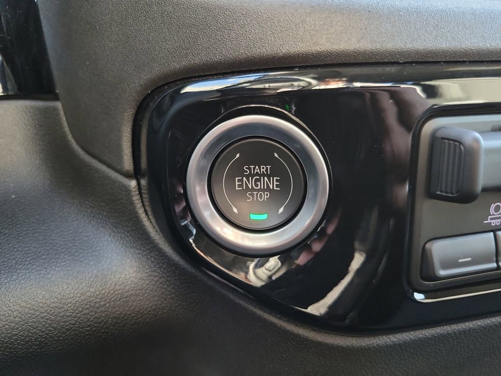 New 2025 Chevrolet Silverado 1500 LT image 33