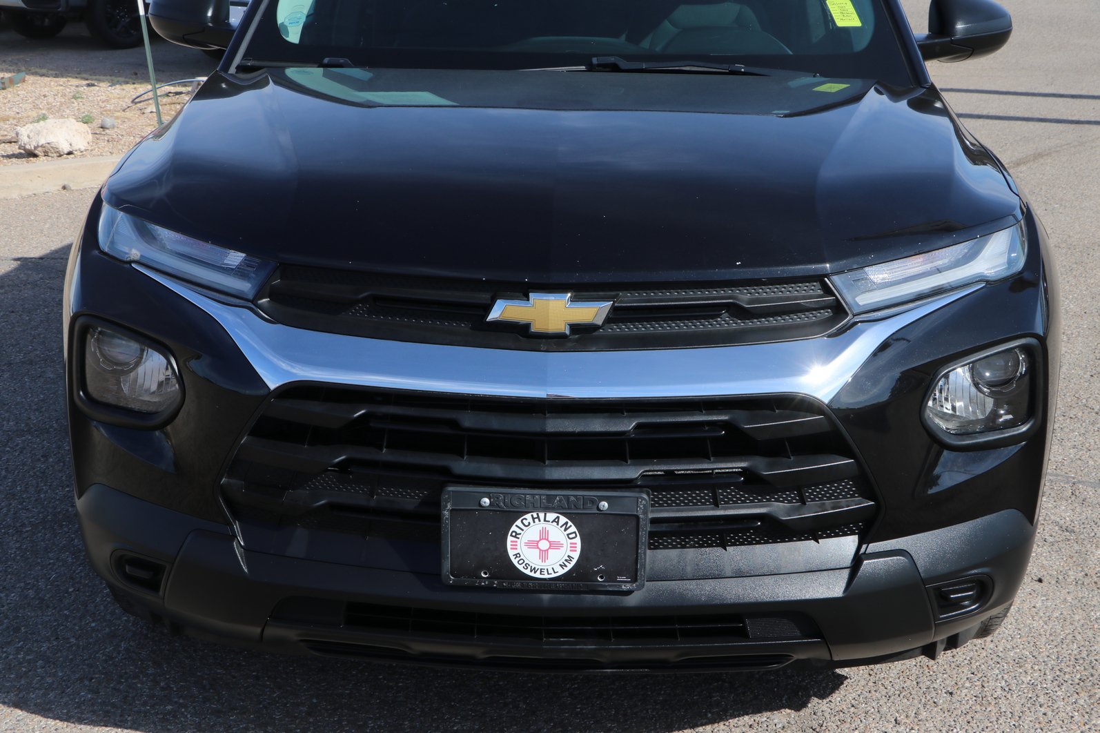 Used 2023 Chevrolet TrailBlazer LS FWD image 2