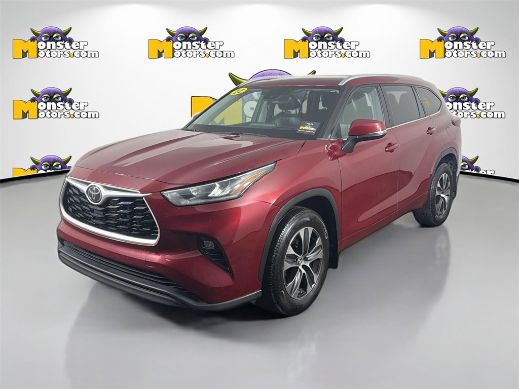Used 2022 Toyota Highlander XLE image 1