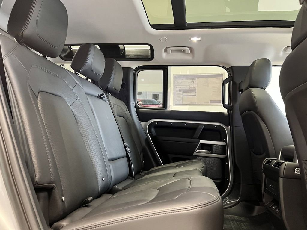 New 2024 Land Rover Defender 110 S AWD/4WD image 13