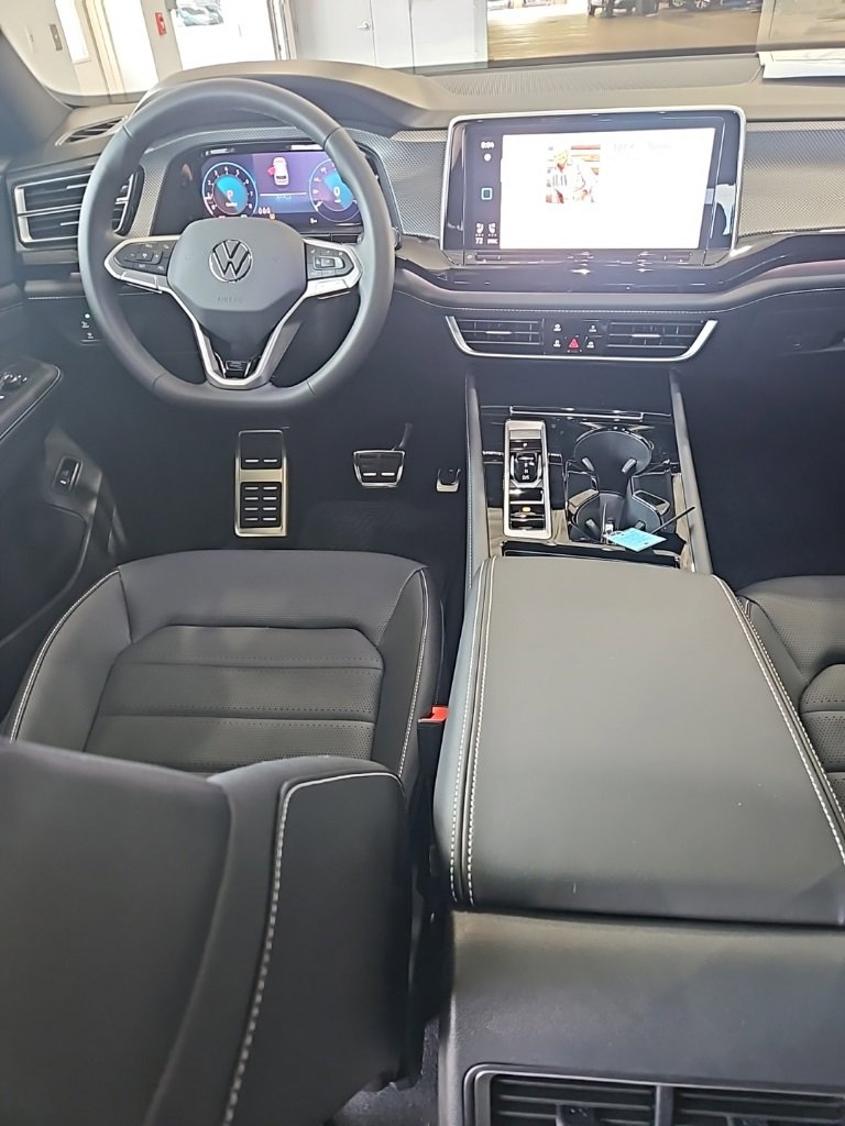 New 2026 Volkswagen Atlas Cross Sport SEL R-Line image 26