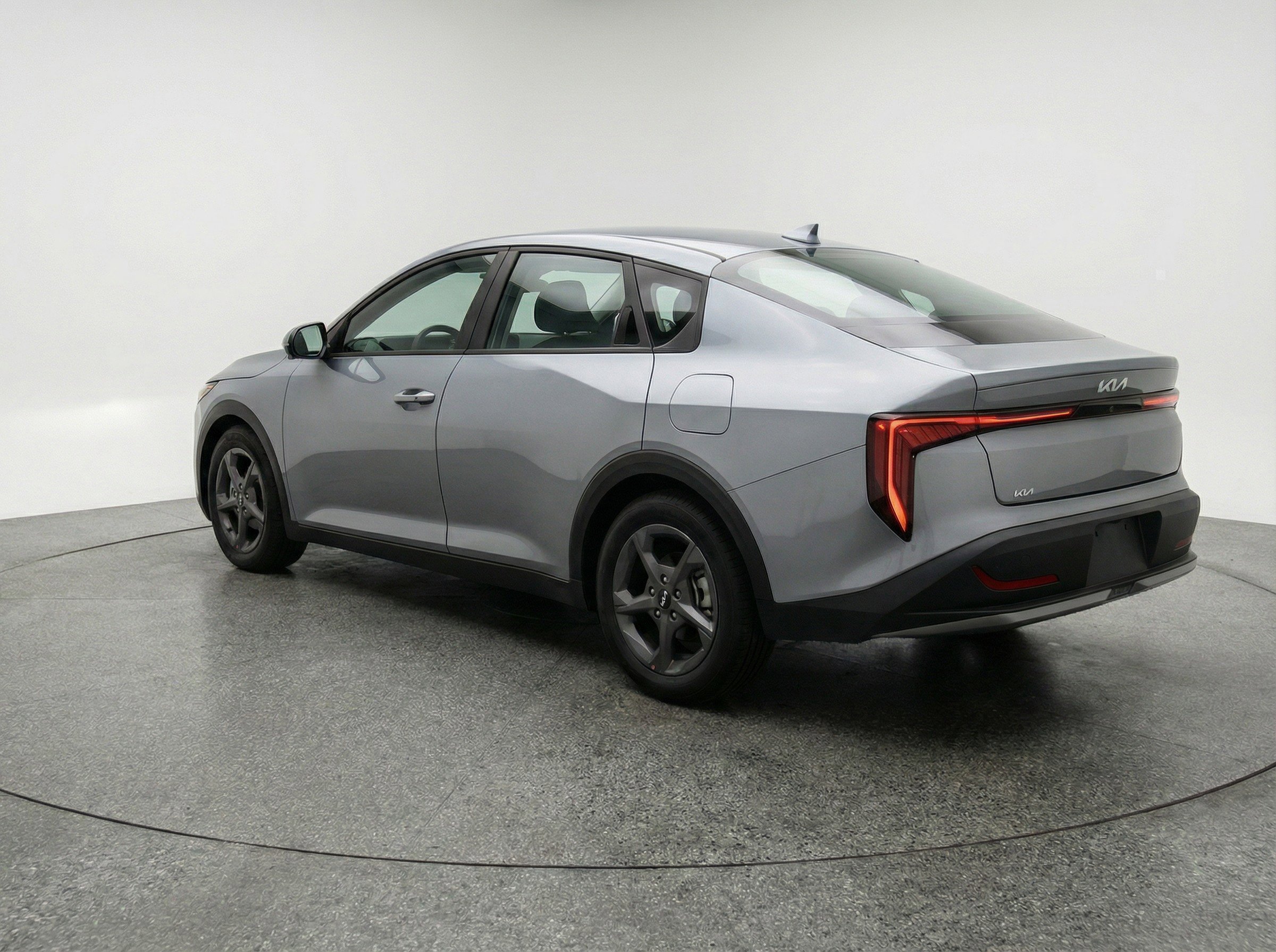 Used 2025 Kia K4 LXS image 6