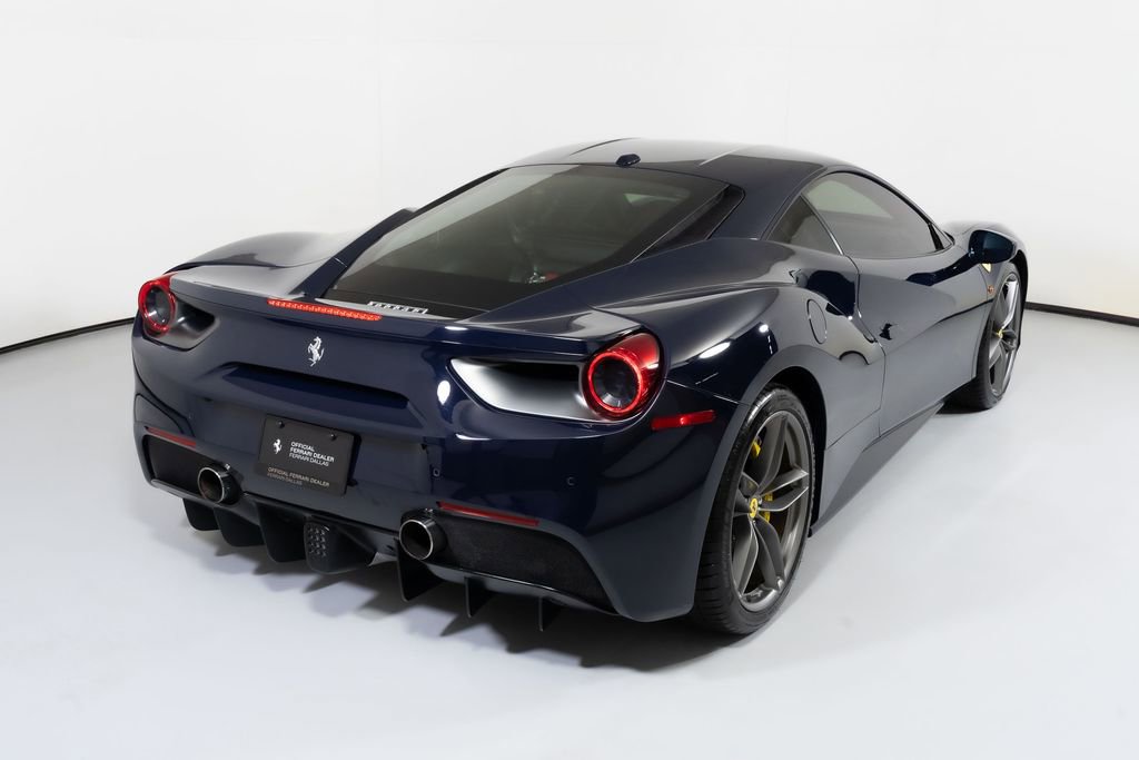 Used 2017 Ferrari 488 GTB RWD image 2