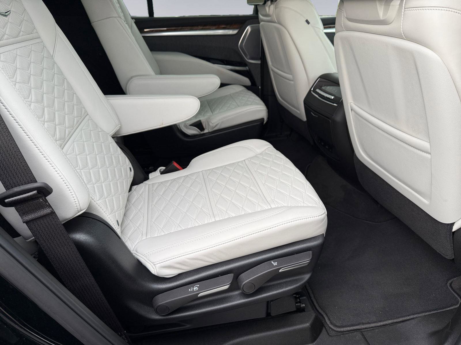 New 2026 Cadillac Escalade Platinum Luxury image 12