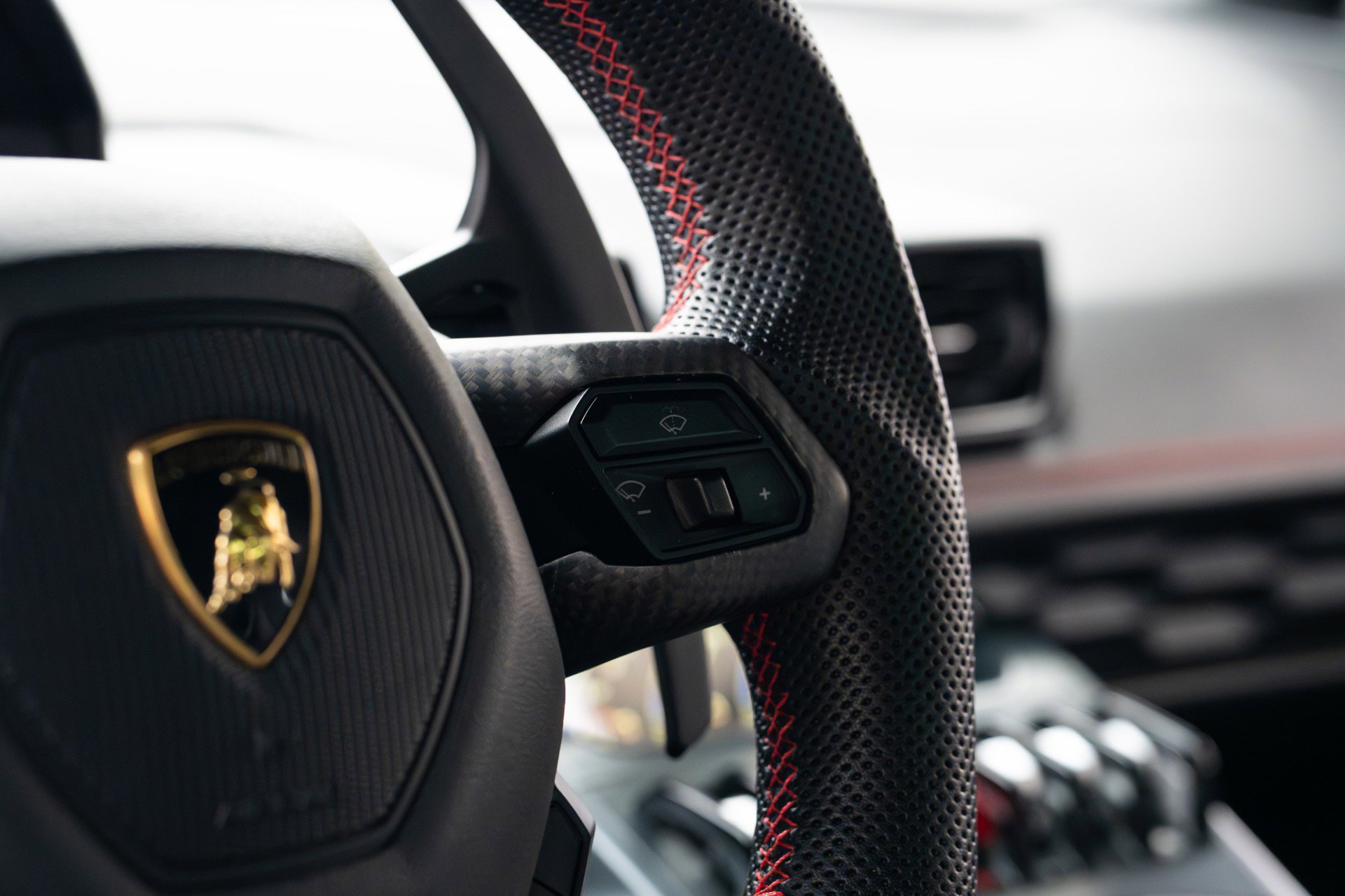 Used 2015 Lamborghini Huracan LP 610-4 AWD/4WD image 47