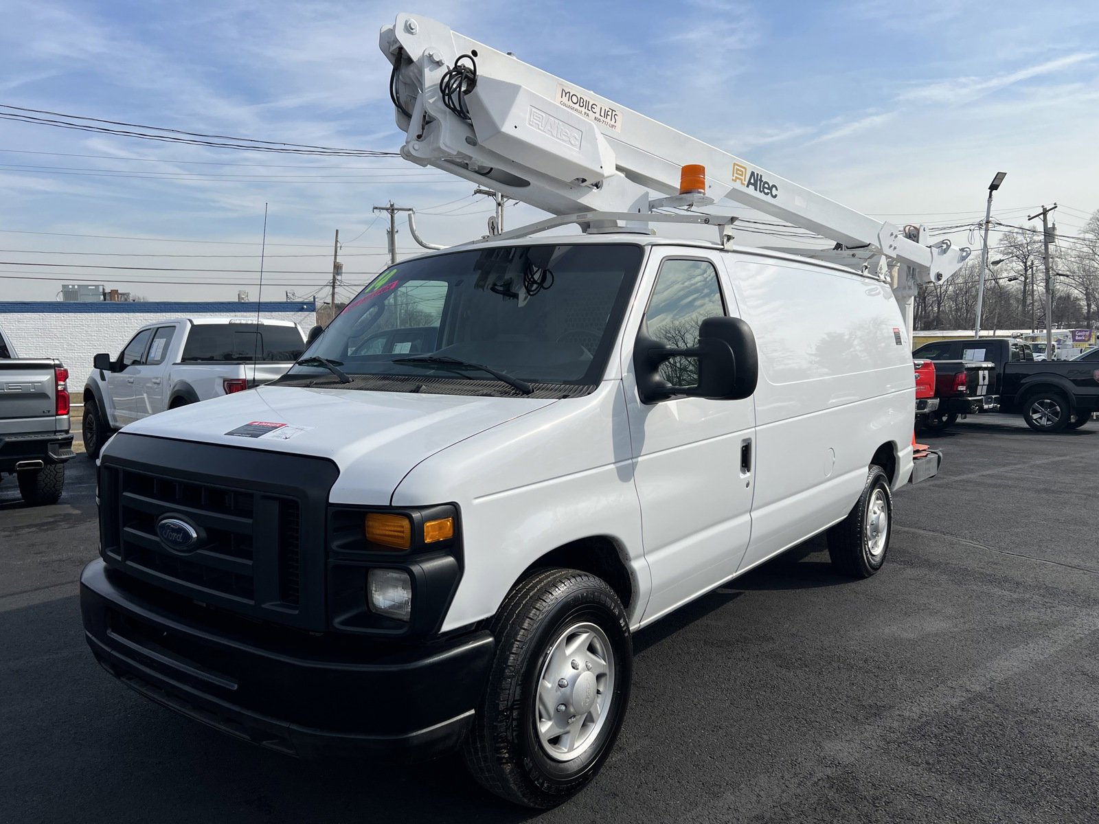 Used 2014 Ford E-350 and Econoline 350 Super Duty image 6