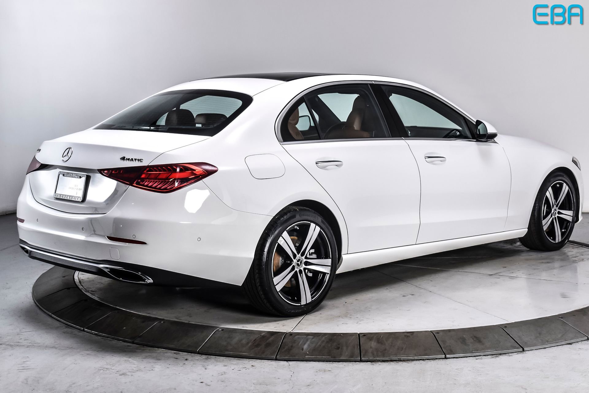 Used 2025 Mercedes-Benz C 300 4MATIC Sedan image 6