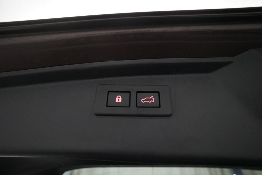 Used 2020 Subaru Outback Limited w/ Popular Package #2 image 15