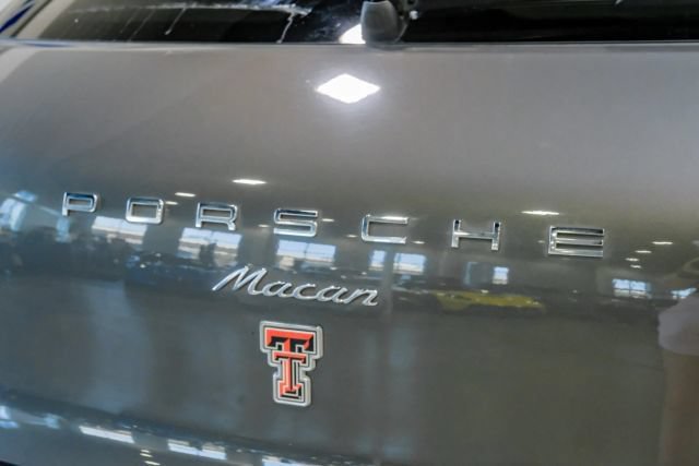 Used 2018 Porsche Macan Sport Edition AWD/4WD image 81