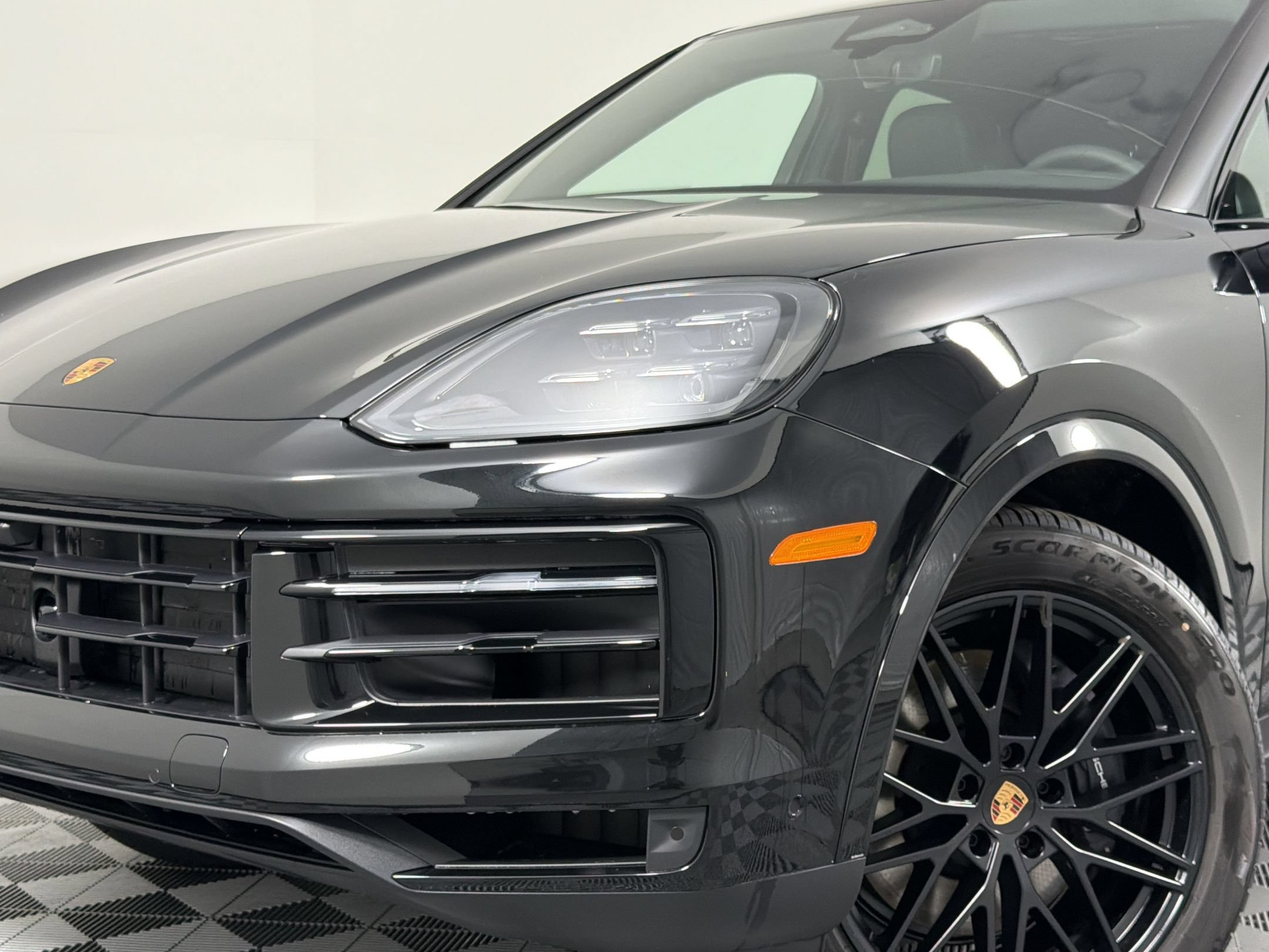 Certified 2026 Porsche Cayenne Coupe AWD/4WD image 6