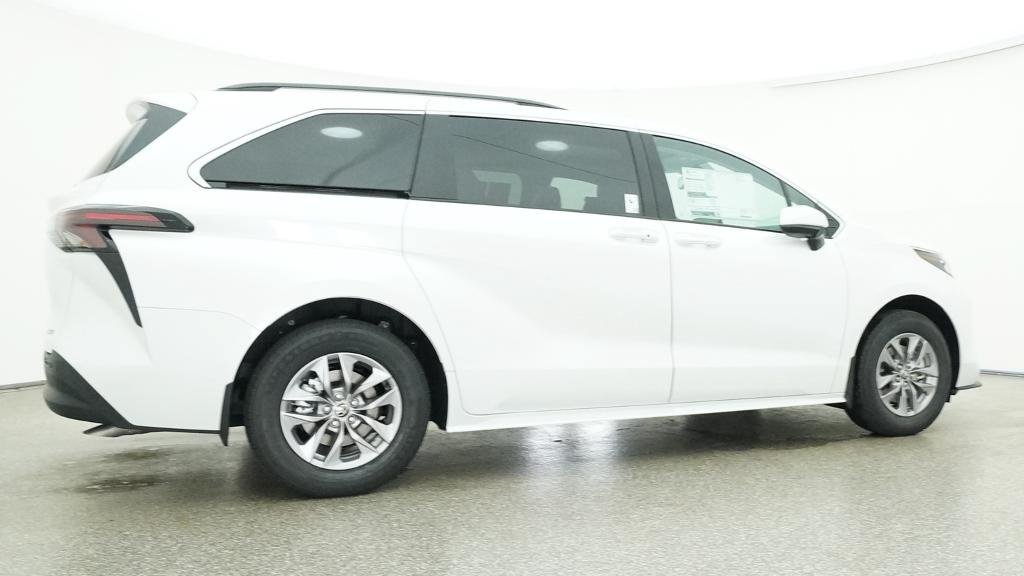 New 2026 Toyota Sienna XLE FWD image 15