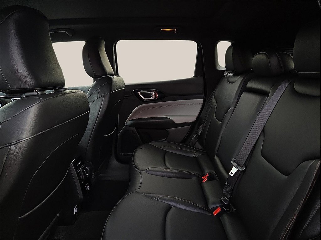 Used 2024 Jeep Compass Limited w/ Sun and Sound Group image 9