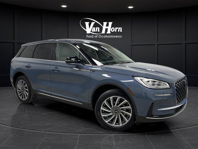 Used 2025 Lincoln Corsair Reserve w/ Towing Package AWD/4WD image 40