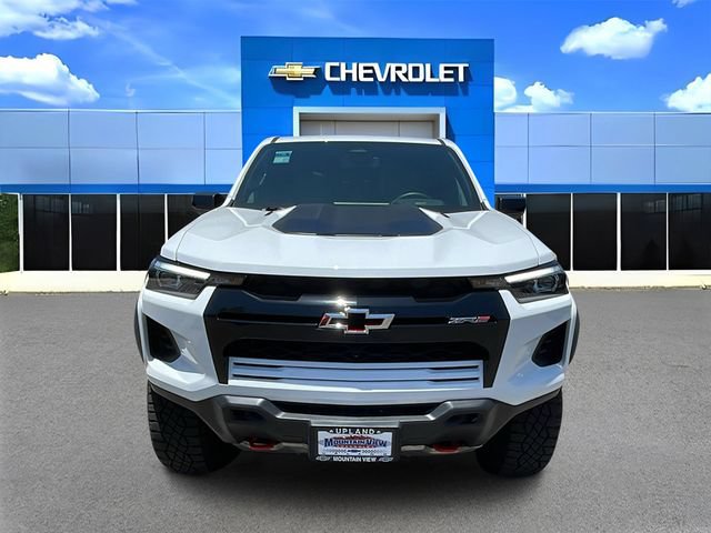 Used 2025 Chevrolet Colorado ZR2 w/ Technology Package AWD/4WD image 8