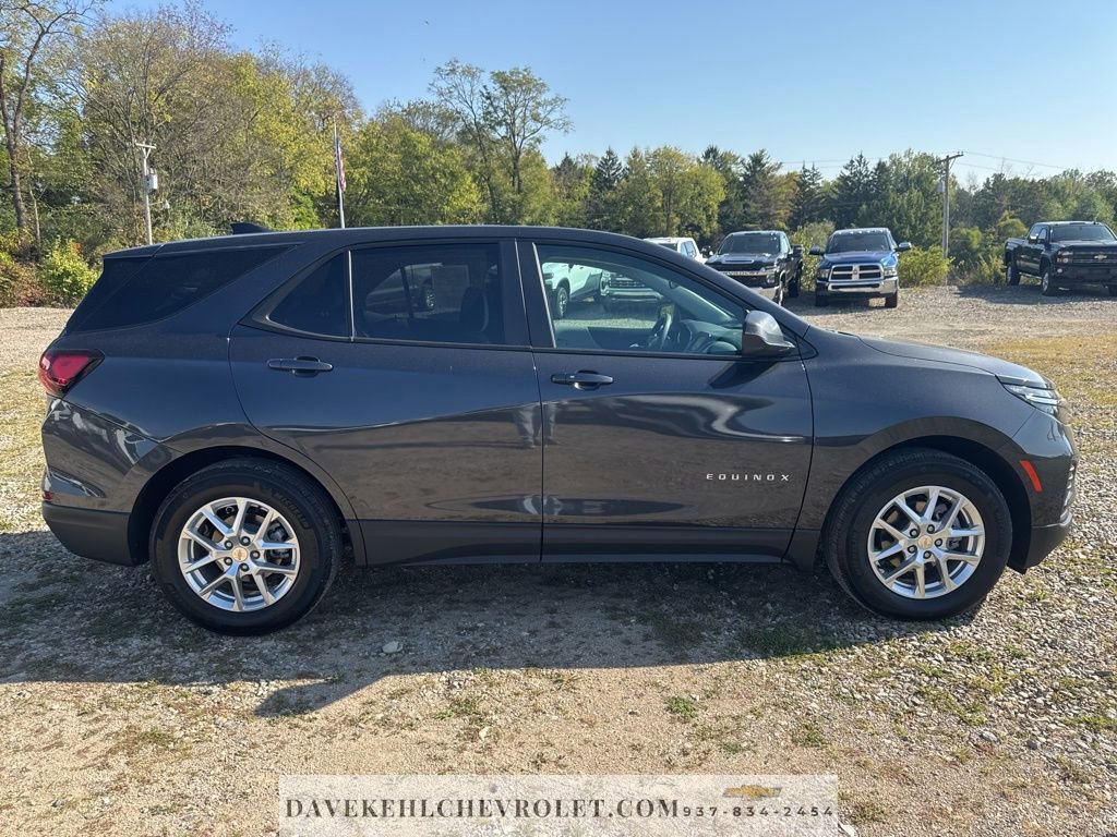 Used 2022 Chevrolet Equinox LS w/ LS Convenience Package image 6