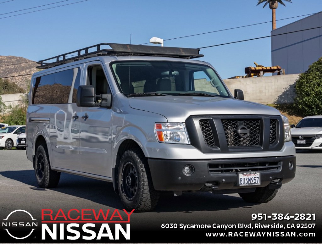 Used 2021 Nissan NV 3500 SL image 1