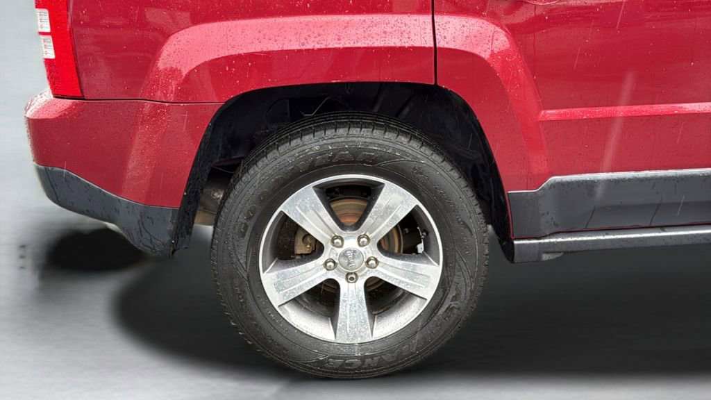 Used 2017 Jeep Patriot High Altitude AWD/4WD image 24