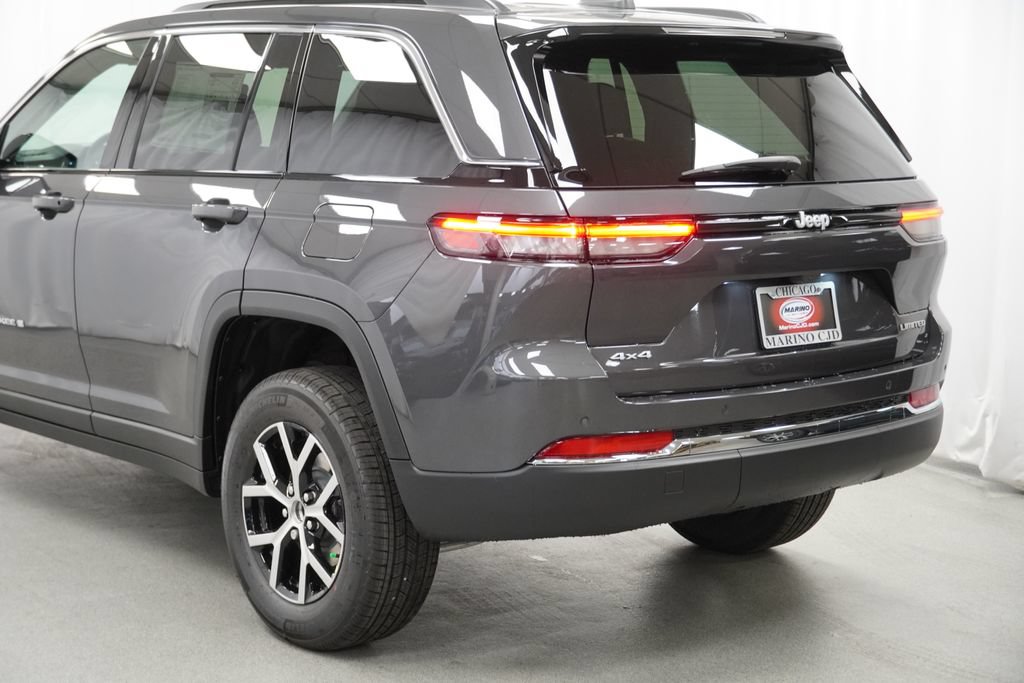 Used 2025 Jeep Grand Cherokee Limited AWD/4WD image 16