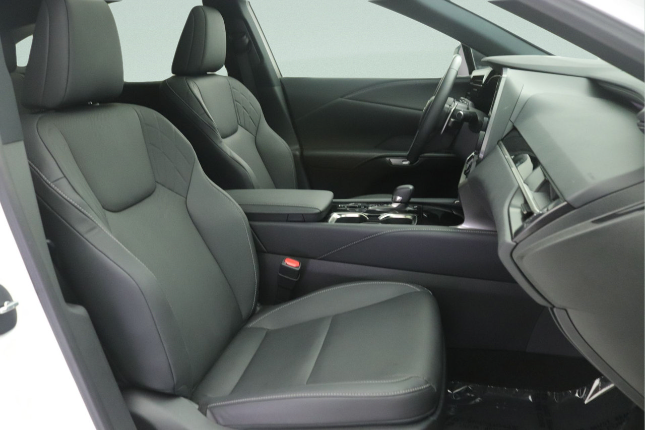 Used 2024 Lexus RX 350 FWD w/ Technology Package image 28